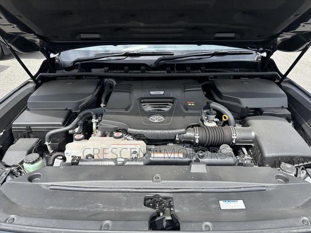 New Toyota Land Cruiser 2024 Gray