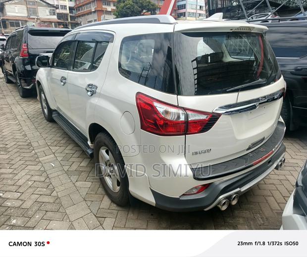 Isuzu MU-X 2015 White