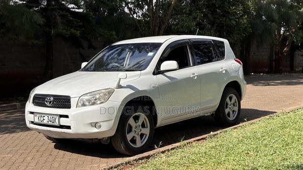Toyota RAV4 2009 White