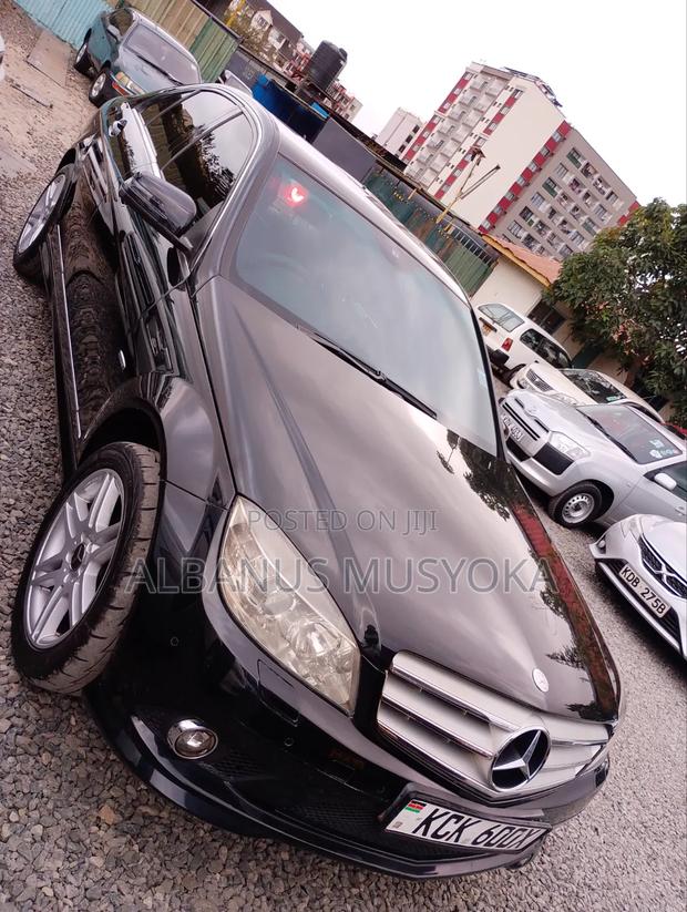 Mercedes-Benz C200 2009 Black