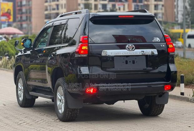 Toyota Land Cruiser Prado 2021 Black