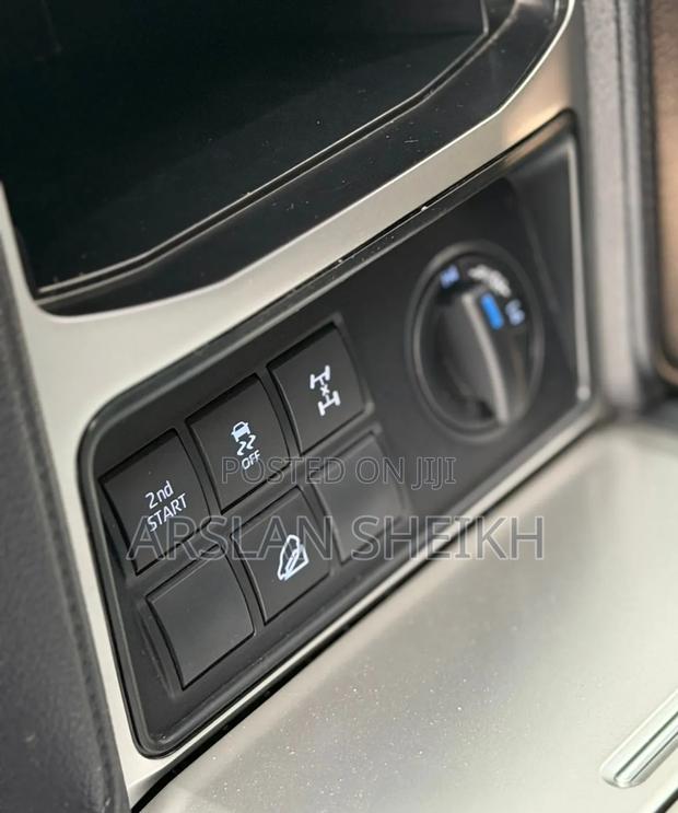 Toyota Land Cruiser Prado 2021 Black