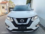 Toyota Vitz 2019 White for sale