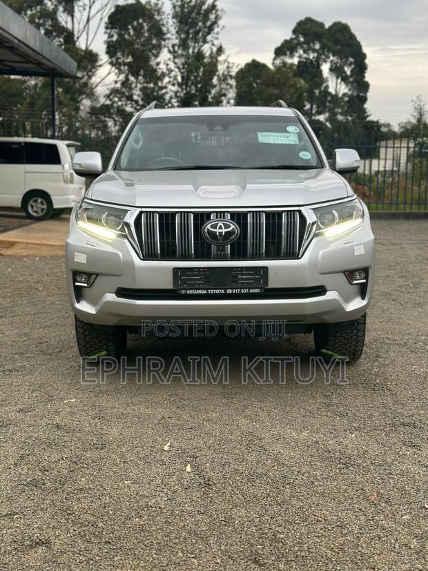 Toyota Land Cruiser Prado 2018 Silver