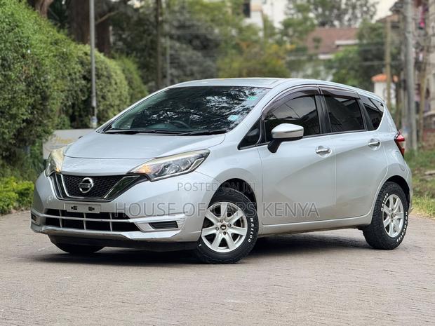 Nissan Note 2018 Silver