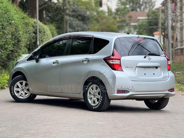 Nissan Note 2018 Silver