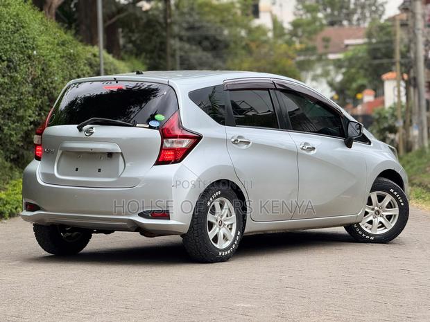 Nissan Note 2018 Silver