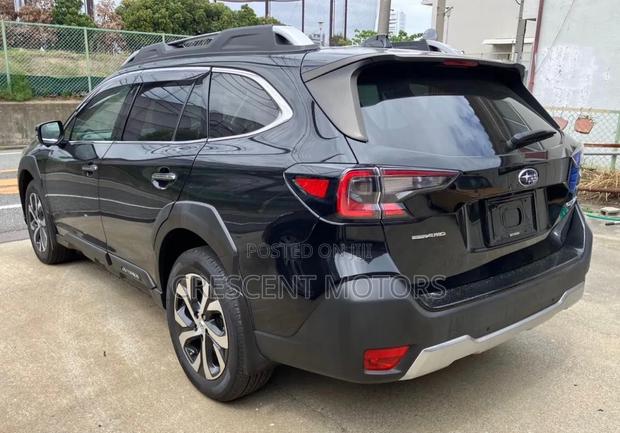 Subaru Outback 2022 Black