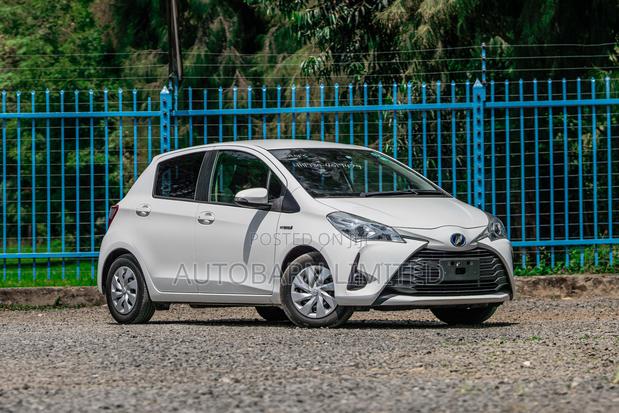 Toyota Vitz 1.0 FWD 5dr 2019 White