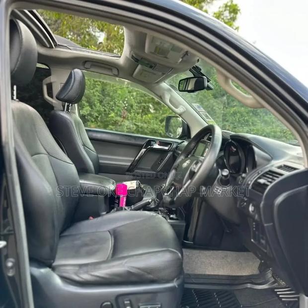 Toyota Land Cruiser Prado 2011 Black
