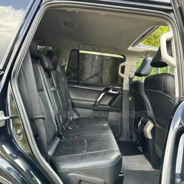 Toyota Land Cruiser Prado 2011 Black