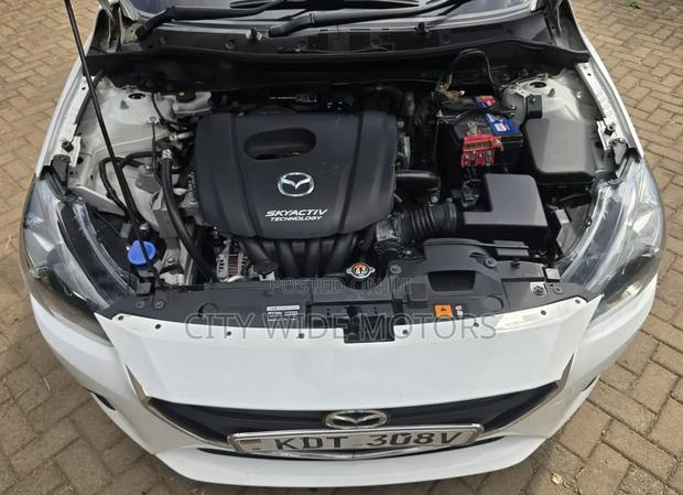 Mazda Demio 2018 White