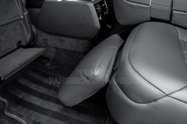 Land Rover Range Rover P400 SE LWB 7 Seat 2026 Black