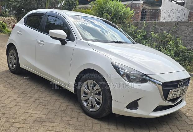 Mazda Demio 2018 White