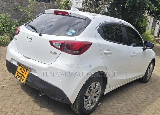 Mazda Demio 2018 White