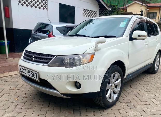 Mitsubishi Outlander 2010 White