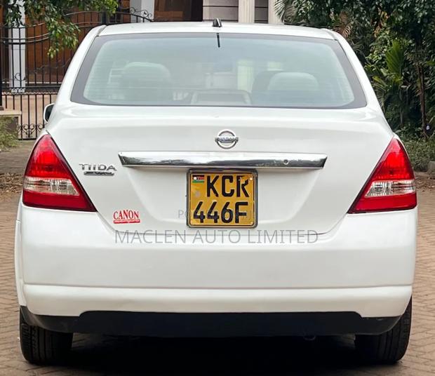 Nissan Tiida 2011 White