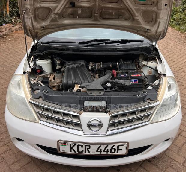 Nissan Tiida 2011 White