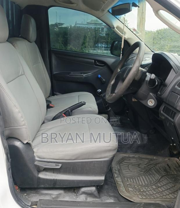 Isuzu D-MAX 2015 White