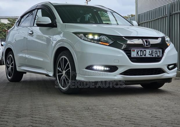 Honda Vezel 2016 Pearl