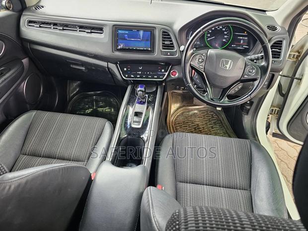 Honda Vezel 2016 Pearl