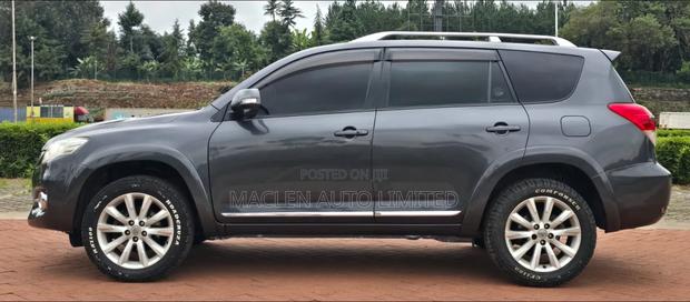 Toyota Vanguard 2012 Gray