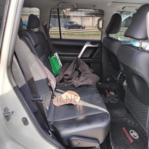 Toyota Land Cruiser Prado 2017 White