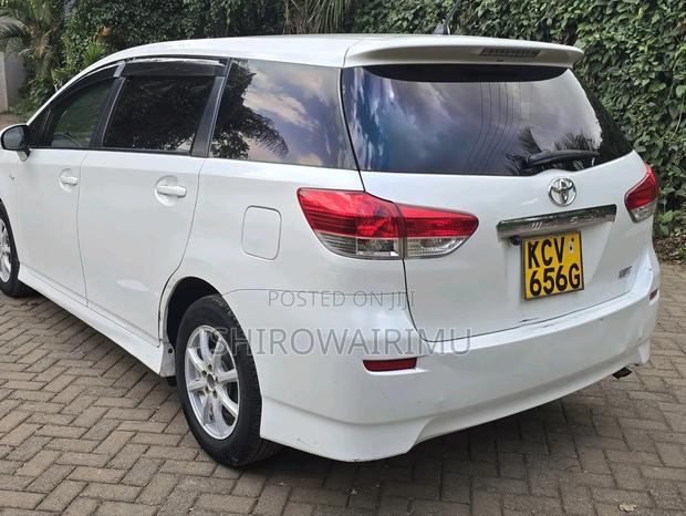 Toyota Wish 2012 White