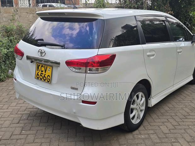 Toyota Wish 2012 White