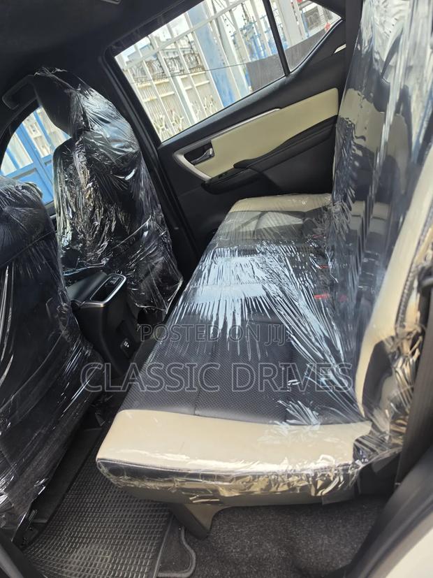 Toyota Fortuner 2021 White