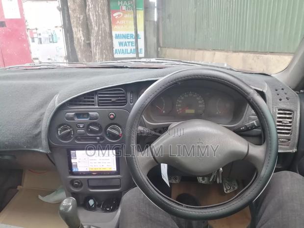 Mitsubishi Lancer 2000 Red