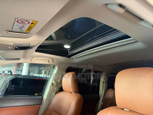 Toyota Land Cruiser Prado 2019 White