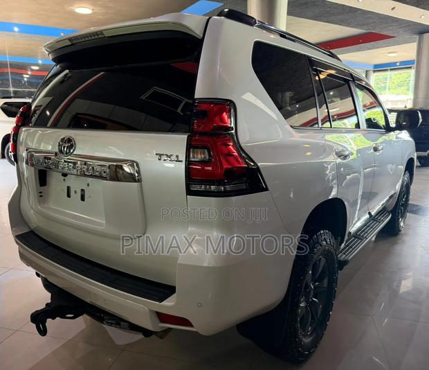 Toyota Land Cruiser Prado 2019 White