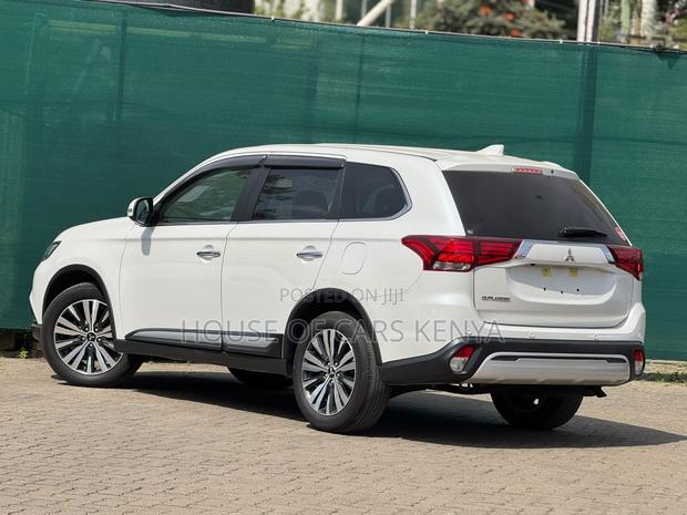 Mitsubishi Outlander 2020 Pearl