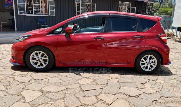 Nissan Note 2018 Red