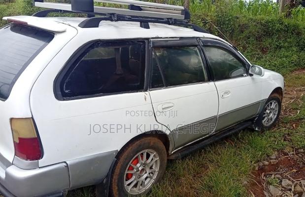 Toyota Corolla 1998 White