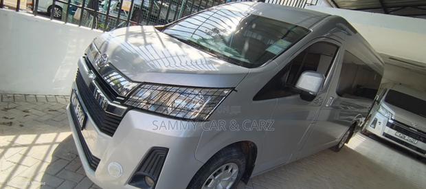 Toyota HiAce 2021 Silver