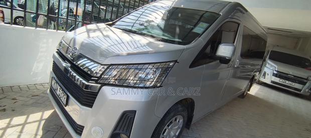 Toyota HiAce 2021 Silver