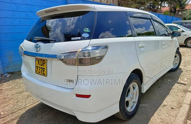 Toyota Wish 2015 Off white