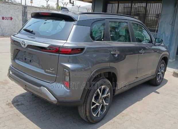 Toyota Urban Cruiser 2025 Gray