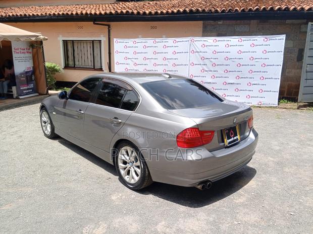 BMW 3 Series 2009 Gray