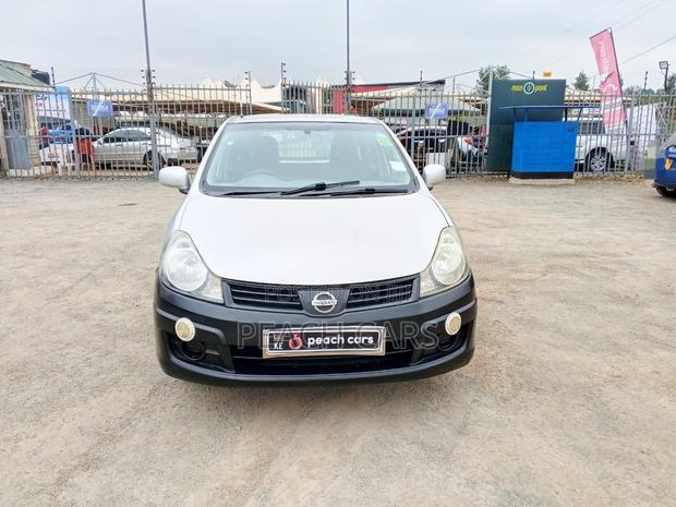 Nissan Advan 2013 Silver
