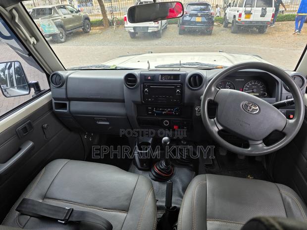 Toyota Land Cruiser 2016 White