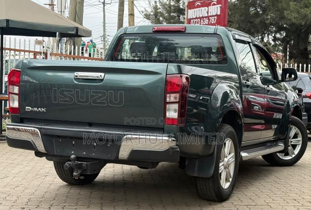 Isuzu D-MAX 2018 Green