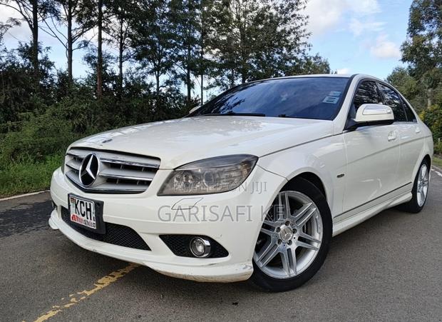 Mercedes-Benz C200 2010 White
