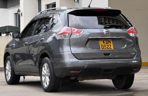 Nissan X-Trail 2.0 Petrol AWD 2016 Gray