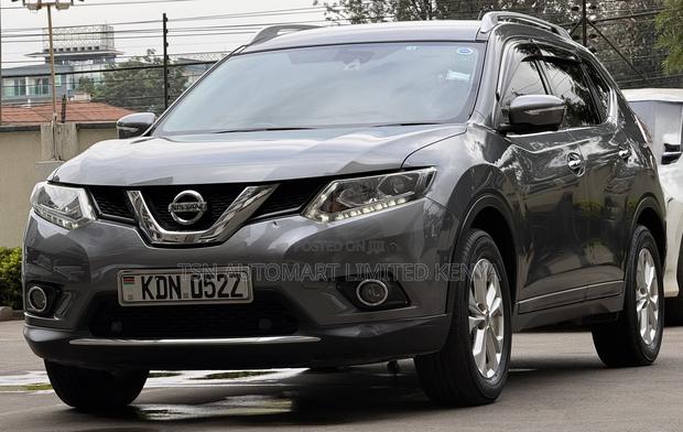Nissan X-Trail 2.0 Petrol AWD 2016 Gray