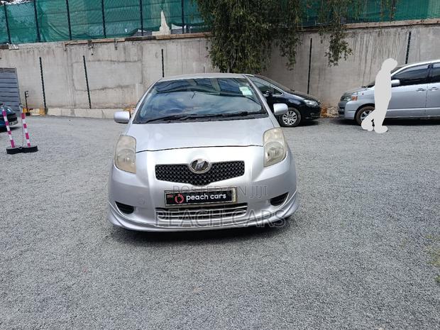 Toyota Vitz 2005 Silver