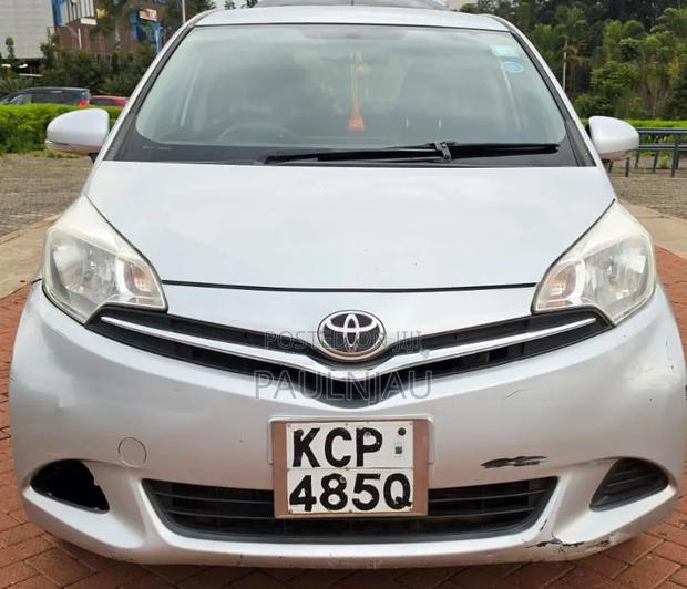 Toyota Ractis 2012 Silver