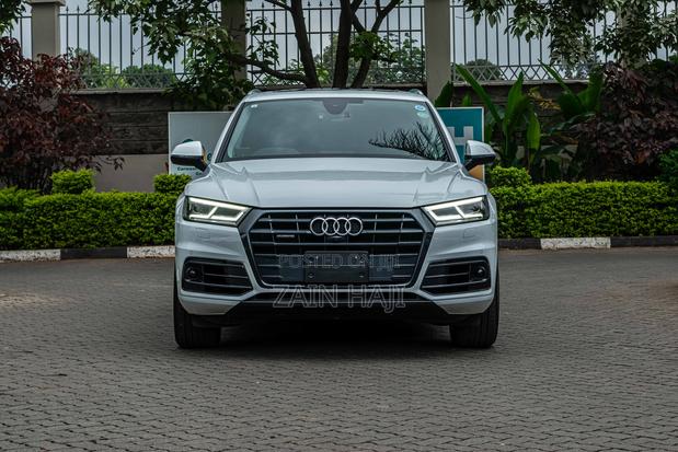 Audi Q5 2.0T Premium AWD quattro 2019 White